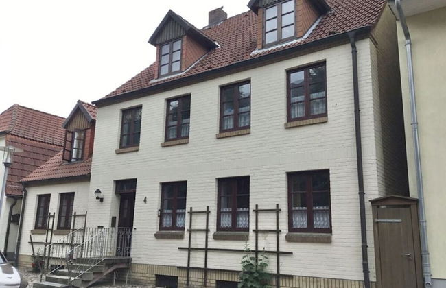 At the Provision House Modern Retreat - Photo 28