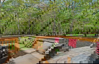 Foto 3 - The Tranquil Trails by Avantstay Lake Access, Deck, Fireplace