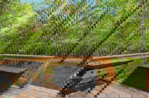 Foto 48 - The Tranquil Trails by Avantstay Lake Access, Deck, Fireplace