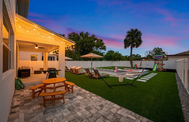 Luxury Home w Heated Pool, Gym, Playground & More! - Foto 70