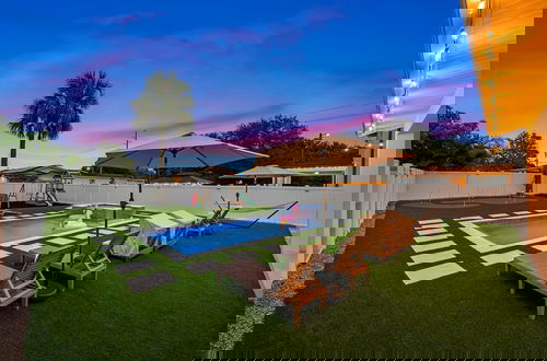 Foto 39 - Luxury Home w Heated Pool, Gym, Playground & More!