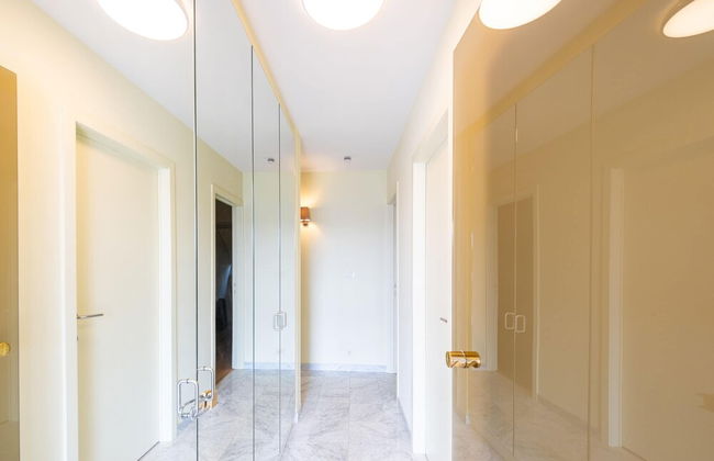 Attractive Apartment With Magnificent View - Photo 2