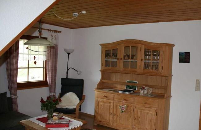 Pleasant Holiday Home With Balcony - Photo 1