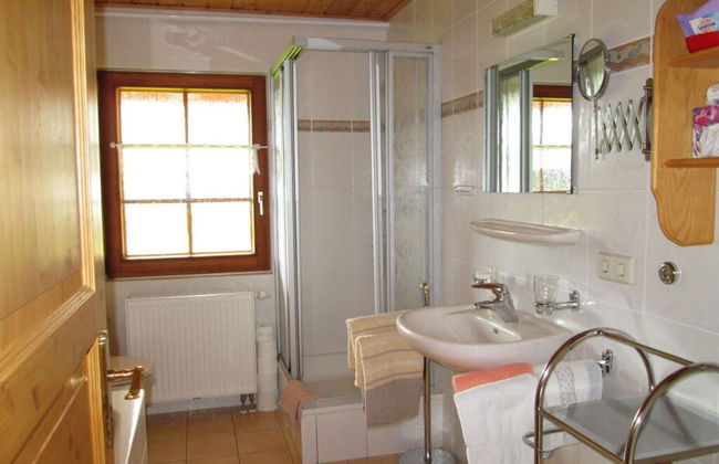Pleasant Holiday Home With Balcony - Photo 6