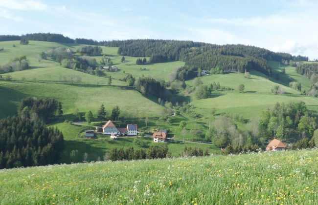 Pleasant Holiday Home With Balcony - Photo 20
