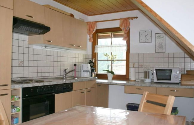 Pleasant Holiday Home With Balcony - Photo 4