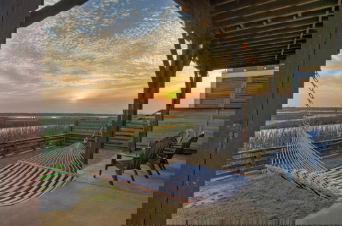 Foto 62 - Waterfront View of Nature Preserve + Birdwatching Sunset Hideaway by Avantstay