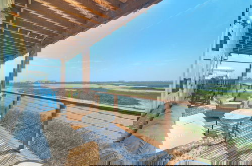 Foto 34 - Waterfront View of Nature Preserve + Birdwatching Sunset Hideaway by Avantstay