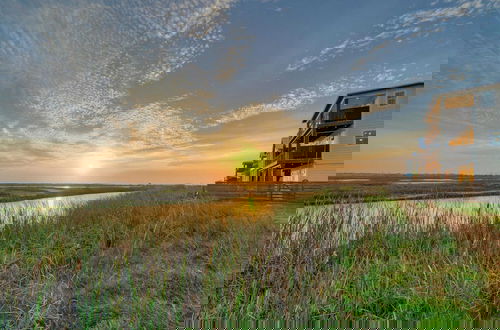 Foto 60 - Waterfront View of Nature Preserve + Birdwatching Sunset Hideaway by Avantstay