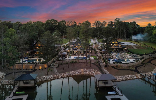 Blue Heron by Avantstay Lakefront, Dock, Pool, Theater Sleeps 22 - Photo 73