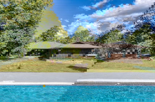 Foto 5 - Amber Lodge by Avantstay Pool, Firepit, Sauna