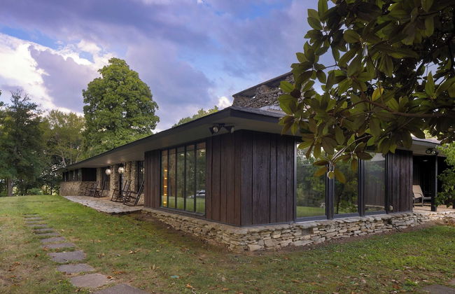 Amber Lodge by Avantstay Pool, Firepit, Sauna - Photo 2