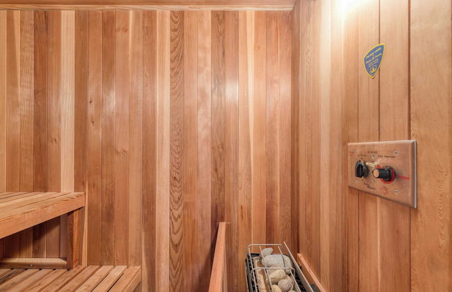Amber Lodge by Avantstay Pool, Firepit, Sauna - Photo 37