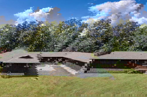 Photo 43 - Amber Lodge by Avantstay Pool, Firepit, Sauna