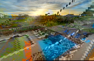 Foto 3 - Sapphire Breeze by Avantstay Pool, Walk to Beach
