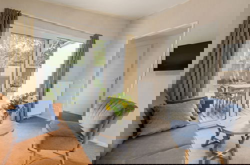 Foto 4 - Comfortable Chalet With Dishwasher Near the Beach
