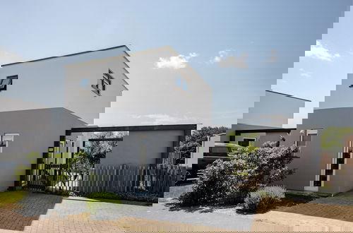 Photo 21 - Modern Bungalow With two Bathrooms, Near the Beach