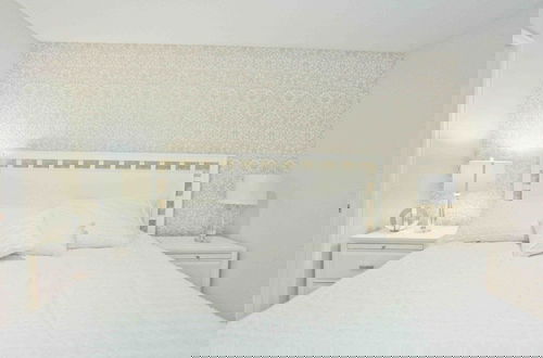 Foto 10 - Storey Lake 7 Bedroom With Extra Large Bedrooms! 7 Home by RedAwning