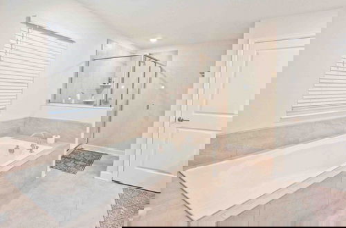 Foto 30 - Storey Lake 7 Bedroom With Extra Large Bedrooms! 7 Home by RedAwning