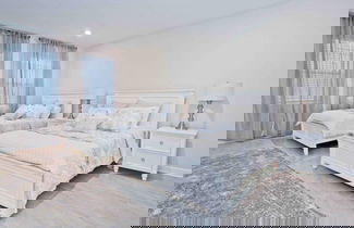 Foto 3 - Storey Lake 7 Bedroom With Extra Large Bedrooms! 7 Home by RedAwning