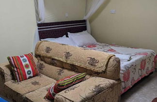 Photo 3 - Eilarose Suites