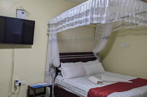 Photo 8 - Eilarose Suites