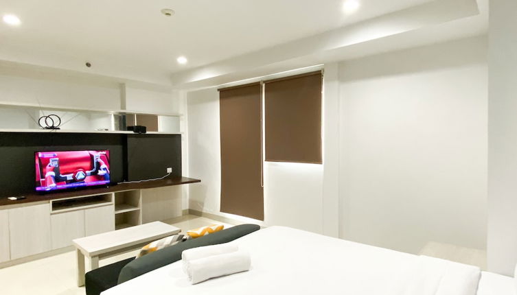 Foto 1 - Modern Look Studio At Azalea Suites Apartment