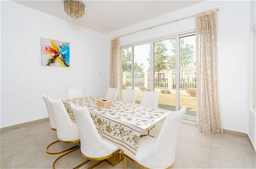 Photo 40 - Luxury 5B Villa Private Garden in Ras Al Khaimah