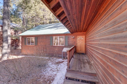 Photo 24 - Charming Truckee Cabin: 5 Mi to Donner Lake