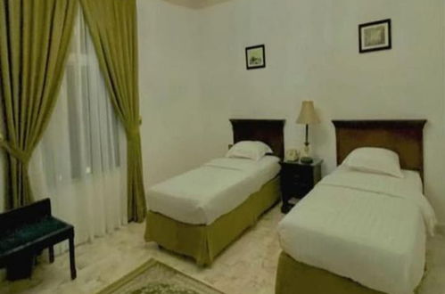 Photo 9 - Al Forsan Hotel Suites