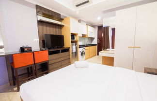 Foto 3 - Luxurious Studio Room At Menteng Park Apartment