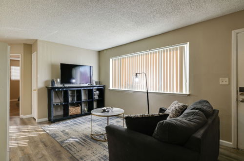 Photo 1 - Fresno Apt Near Attractions, Shopping & Dining