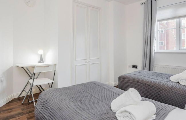 Captivating 2-bed Apartment in Grays - Foto 7