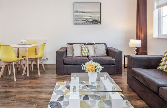 Captivating 2-bed Apartment in Grays - Foto 13