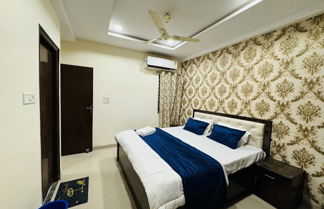 Photo 2 - Home Escape 2bhk Apartments