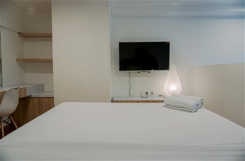 Foto 4 - Modern And Cozy Living Studio Loft At Kingland Avenue Apartment