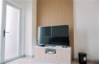 Foto 3 - Modern And Cozy Living Studio Loft At Kingland Avenue Apartment