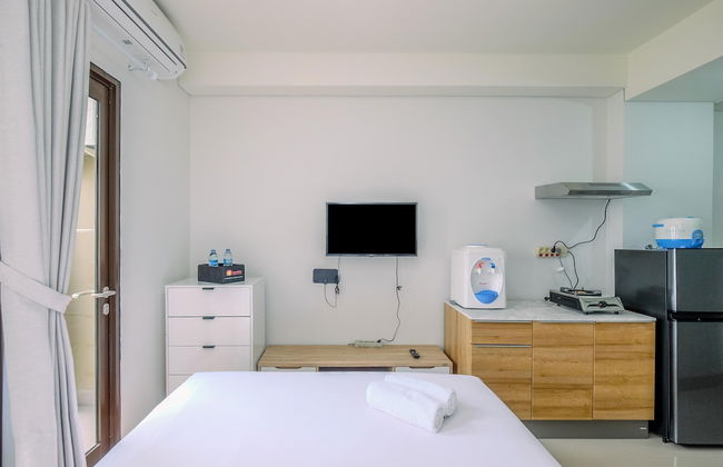 Comfy And Modern Studio Transpark Cibubur Apartment - Foto 5
