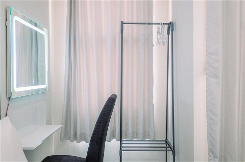 Photo 3 - Comfy And Modern Studio Transpark Cibubur Apartment