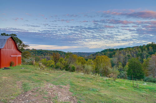 Photo 17 - 270-acre Ripley Home With On-site Pond