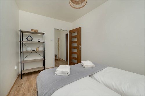 Photo 5 - Charming Trzebnicka Apartment by Renters