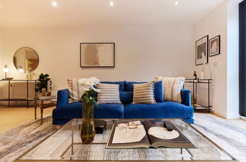 Photo 1 - The Putney Escape - Trendy 2bdr Flat With Terrace + Parking