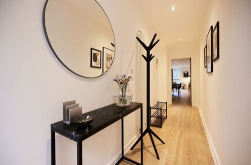 Photo 20 - The Putney Escape - Trendy 2bdr Flat With Terrace + Parking