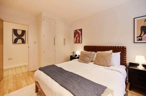 Foto 5 - The Putney Escape - Trendy 2bdr Flat With Terrace + Parking