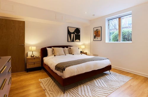 Photo 8 - The Putney Escape - Trendy 2bdr Flat With Terrace + Parking