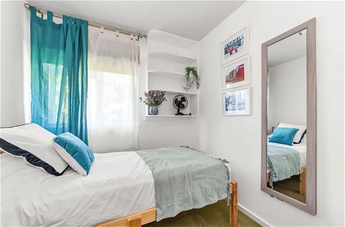 Photo 4 - Serene 3BD Flat, View of the Thames - Hammersmith