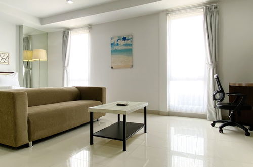 Foto 2 - Comfortable And Nice Studio At 27Th Floor Azalea Suites Apartment