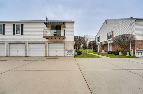 Photo 4 - Clinton Township Condo Near L'anse Creuse Bay