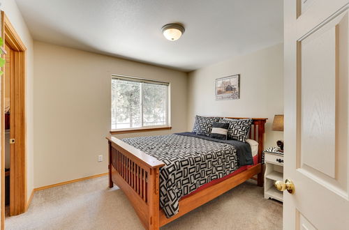 Photo 6 - Klamath Falls Townhome w/ Deck & Resort Amenities