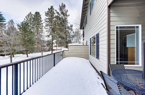 Photo 11 - Klamath Falls Townhome w/ Deck & Resort Amenities